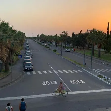 Casa Vacanza, 200 M Dal Mare *